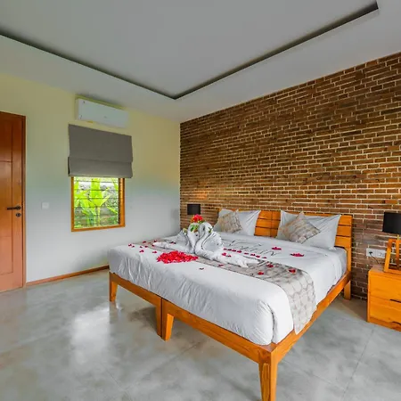 EVEUSS Waterfall Retreat Ubud