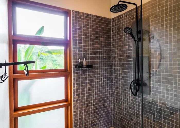 Eveuss Waterfall Retreat Frühstückspension Ubud