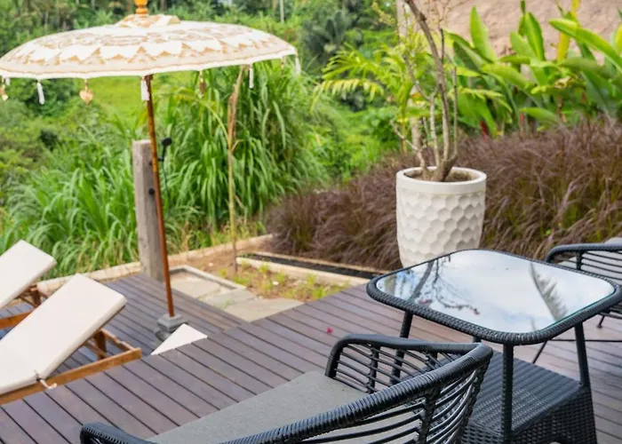 Eveuss Waterfall Retreat 3*