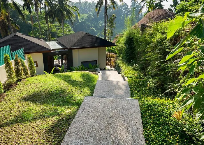 Eveuss Waterfall Retreat