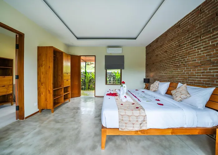 فندق مبيت وإفطار Eveuss Villa A Riverside Haven In Ubud 3*